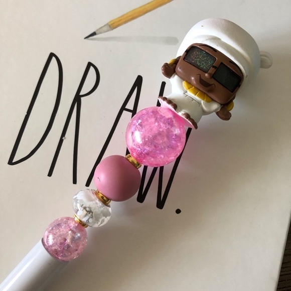 Disney Doorables: The Princess and The Frog: Mama Odie handmade beaded pen - Picture 1 of 3